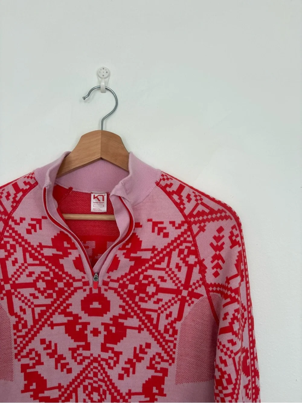 Kari Traa || Saga Half Zip Base Layer Wool Top in Heat Red Pink Large